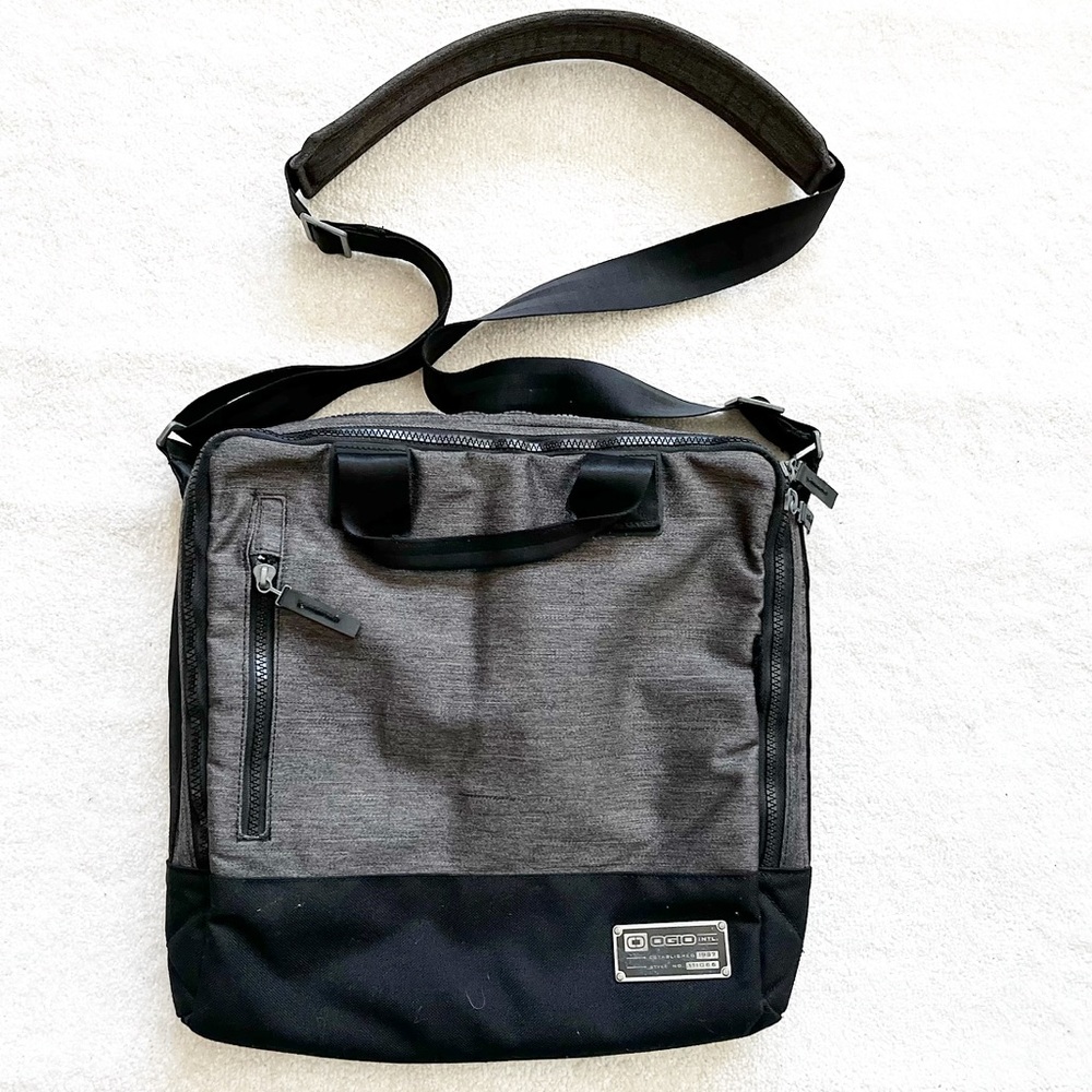 OGIO BLACK BAG TRAVEL VACATION STYLISH